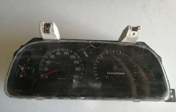 Hyundai H-100 Speedometer (instrument cluster) 9400643010