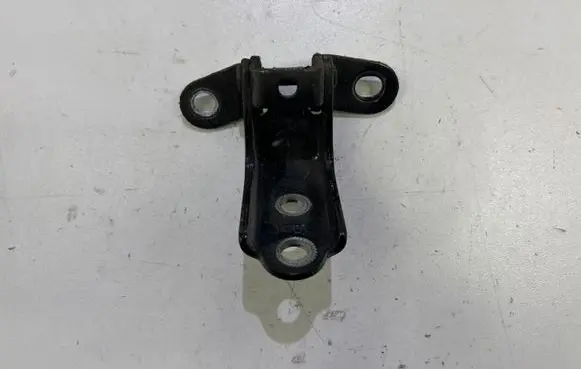Hyundai ix35 Rear door lower hinge