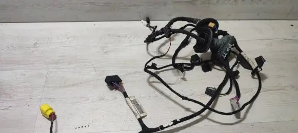 Audi TT TTS Mk2 Front door wiring loom 8J0971030AD