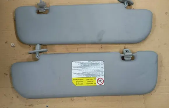 Mitsubishi Colt Sun visor