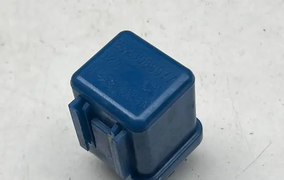 Seat Leon IV Rear glass lock/latch Q445 2523089977