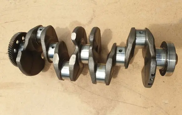 Volkswagen PASSAT CC Crankshaft 03G105212C