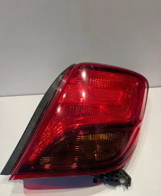 Toyota Yaris Rear/tail lights E417489 KOITP0D166