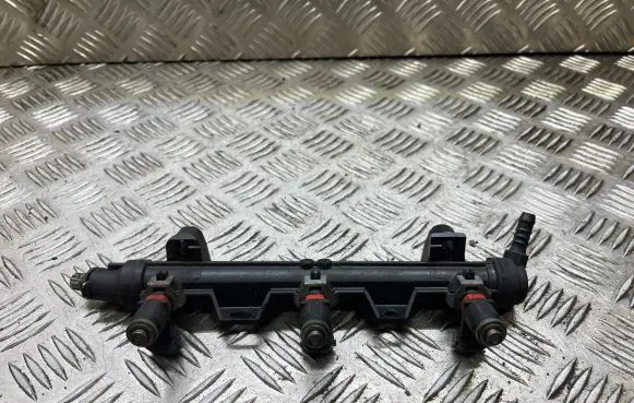 Skoda Fabia Mk1 (6Y) Fuel main line pipe 03E133320A