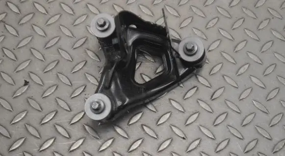 Tesla Model 3 Engine mounting bracket 111023300C