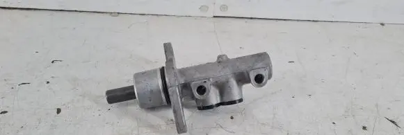 Audi A4 S4 B5 8D Master brake cylinder 31973