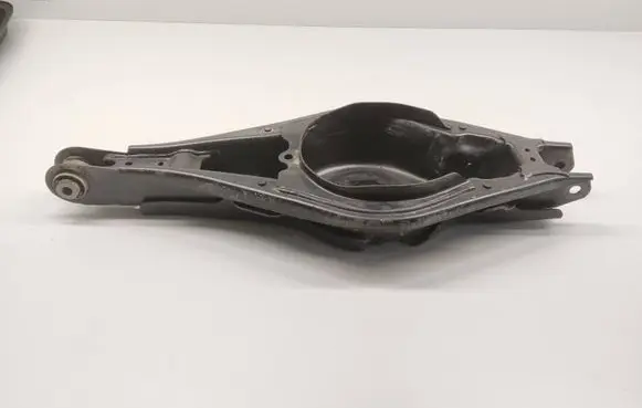 Volvo XC40 Rear upper control arm/wishbone 32221530