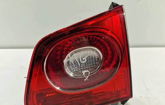 Volkswagen Tiguan Tailgate rear/tail lights 5N0945094C