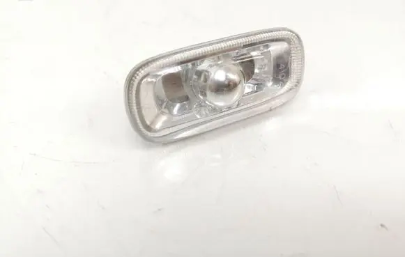 Audi A4 S4 B6 8E 8H Front fender indicator light 8E0949127