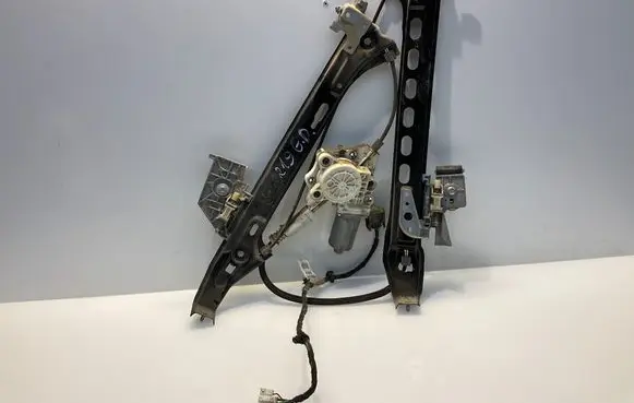 Mercedes-Benz CLS C219 Rear door window regulator with motor A2197301046 2197301046
