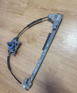 Citroen Xantia Front door manual window regulator 110818