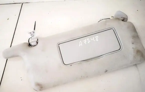Toyota Avensis Verso Sun visor
