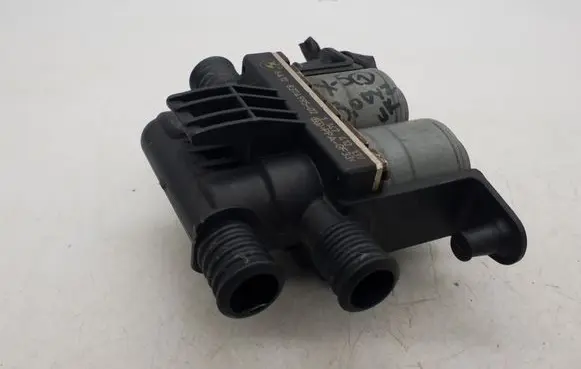 BMW X5 E53 Coolant heater control valve 837499502