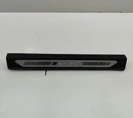 BMW X7 G07 Front sill trim cover 8070437