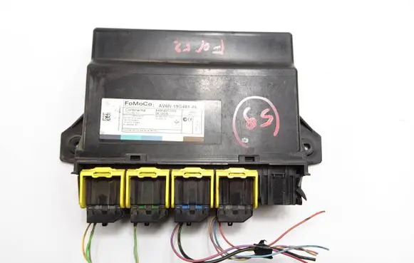 Ford Focus Comfort/convenience module AV6N19G481AL 5WK49778M