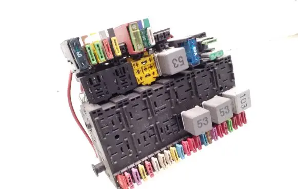 Volkswagen Sharan Fuse module 7M0937025D