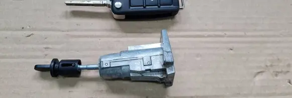 Audi Q3 F3 Coupe door lock (next to the handle) 83B837167A