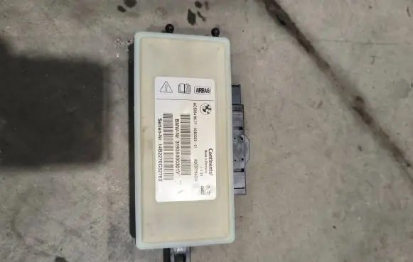BMW X5 E70 Airbag control unit/module 31935000301V 9350003 A2C37764205
