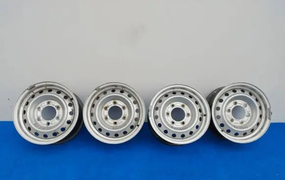 Isuzu D-Max R15 steel rim 2151634
