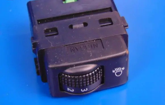 Nissan Navara D40 Headlight level height control switch