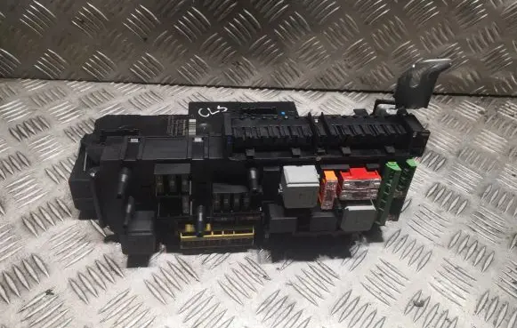 Mercedes-Benz CLS C218 X218 Fuse box set 2129060505 A2129060505
