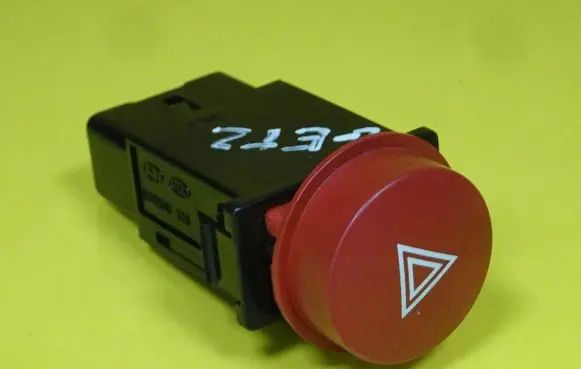 Hyundai Getz Hazard light switch