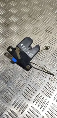 Audi A4 S4 B5 8D Tailgate/trunk/boot lock/catch/latch 827505