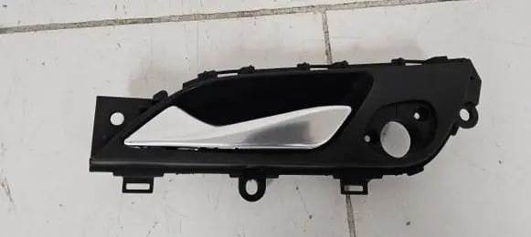 Hyundai i40 Front door interior handle 2511172800