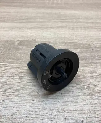 BMW 5 E39 Light switch 8363683