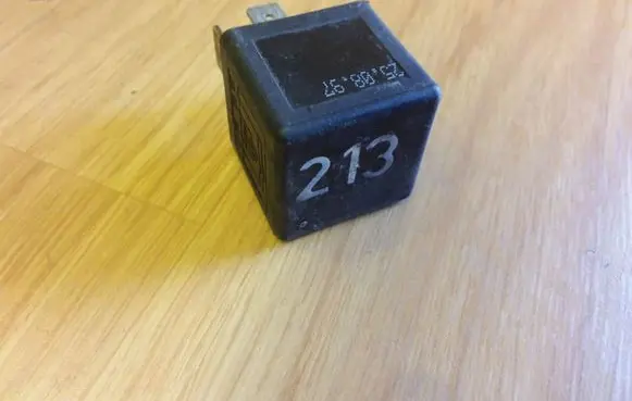 Audi A4 S4 B5 8D Other relay 213 443951253J
