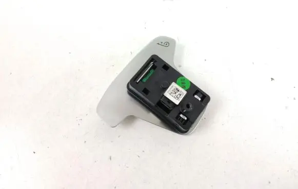 KIA EV6 Steering wheel buttons/switches 96770CV000