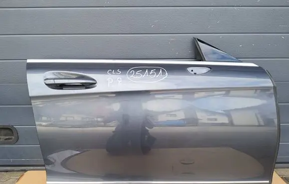 Mercedes-Benz CLS C218 X218 Front door 