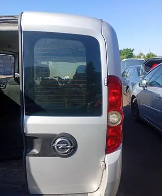 Opel Combo D Rear door