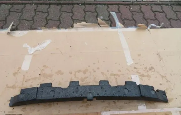 Front bumper foam support bar