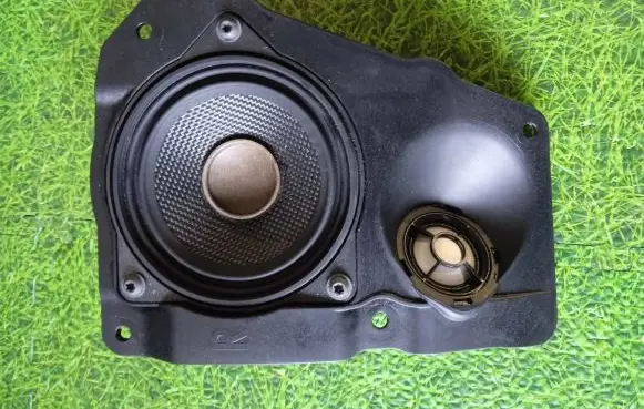 BMW 7 F01 F02 F03 F04 Parcel shelf speaker 9151972 430407860001 18290102
