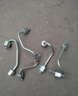 Renault Trafic III (X82) Fuel injector supply line/pipe 