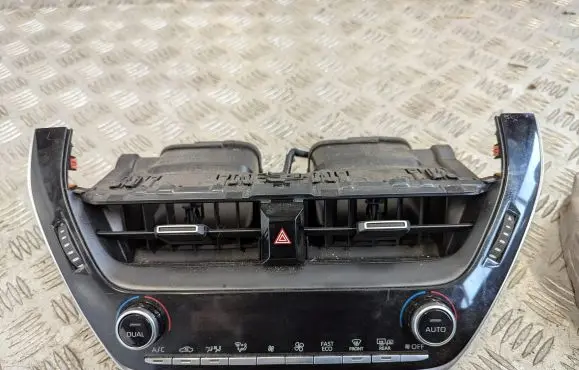 Toyota Corolla E210 E21 Climate control unit 55900-02E40