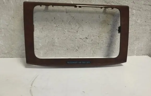 Radio/GPS head unit trim