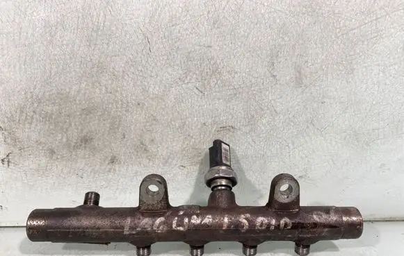 Renault Laguna III Fuel main line pipe A2c20001221 8200815617