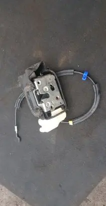 Maserati Quattroporte Front door lock 