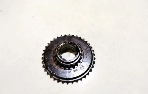 Audi A6 S6 C6 4F Camshaft pulley/ VANOS 059109077e