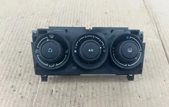 Peugeot 5008 Climate control unit 