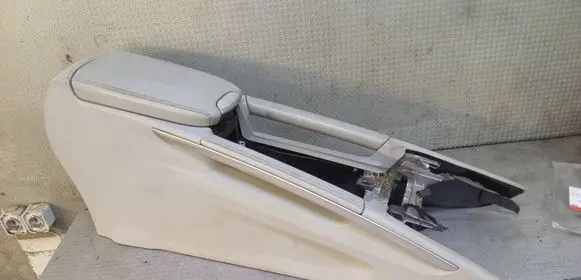 Mercedes-Benz ML W164 Center console A1646801314