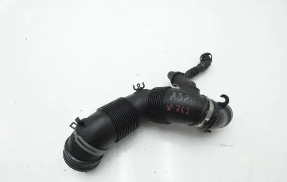 Audi A3 S3 8P Turbo air intake inlet pipe/hose 3C0129635 446019601