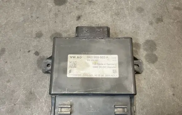 Audi A4 S4 B7 8E 8H Power management control unit 8K0959663A 8K0959663 111002000