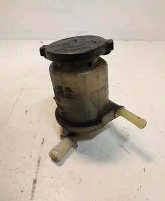 Toyota Avensis T250 Power steering fluid tank/reservoir