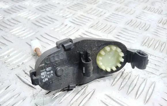 Audi A6 S6 C6 4F Other front door trim element 4F0837291