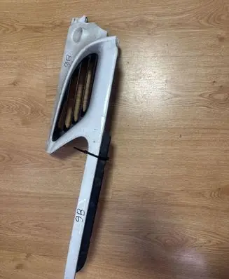 Renault Scenic I Front bumper lower grill 7700834201
