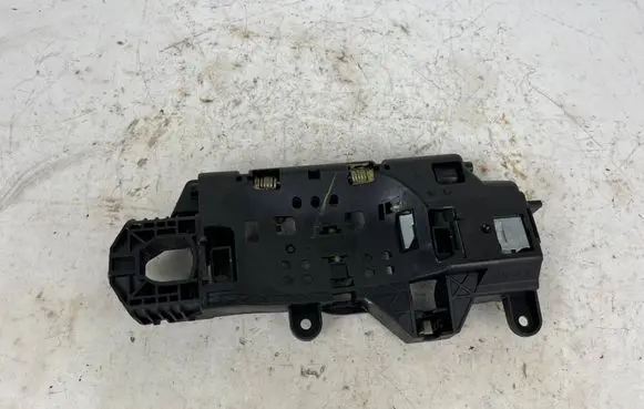 Front door exterior handle/bracket