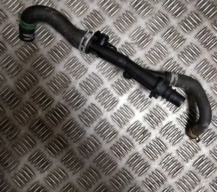 Renault Trafic III (X82) Engine coolant pipe/hose